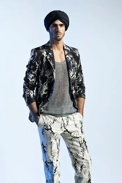Look 25